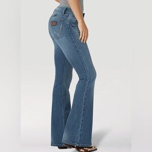Wrangler Women's Flare Jeans size 1 x36